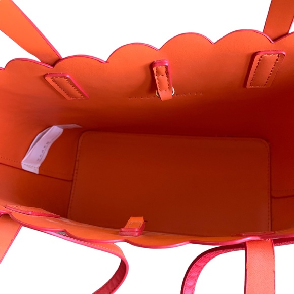 KELLY & KATIE CORAL BUCKET BAG - Picture 10 of 14